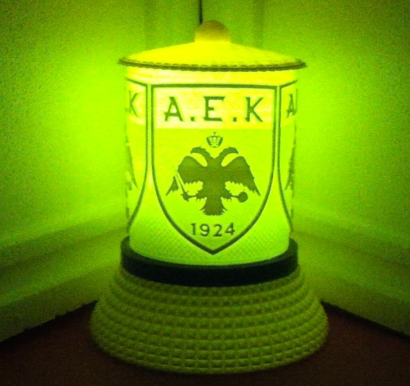 ΦΩΤΕΙΝΟ ΔΙΑΚΟΣΜΗΤΙΚΟ ΦΙΛΑΘΛΩΝ ΤΗΣ ΑΕΚ